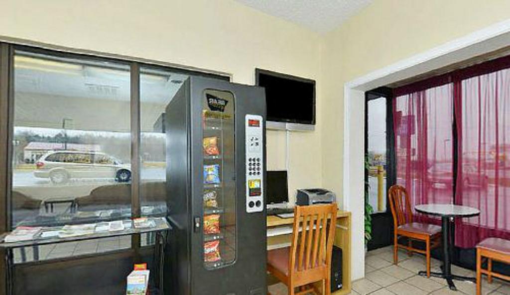 Americas Best Value Inn - Fredericksburg North Esterno foto