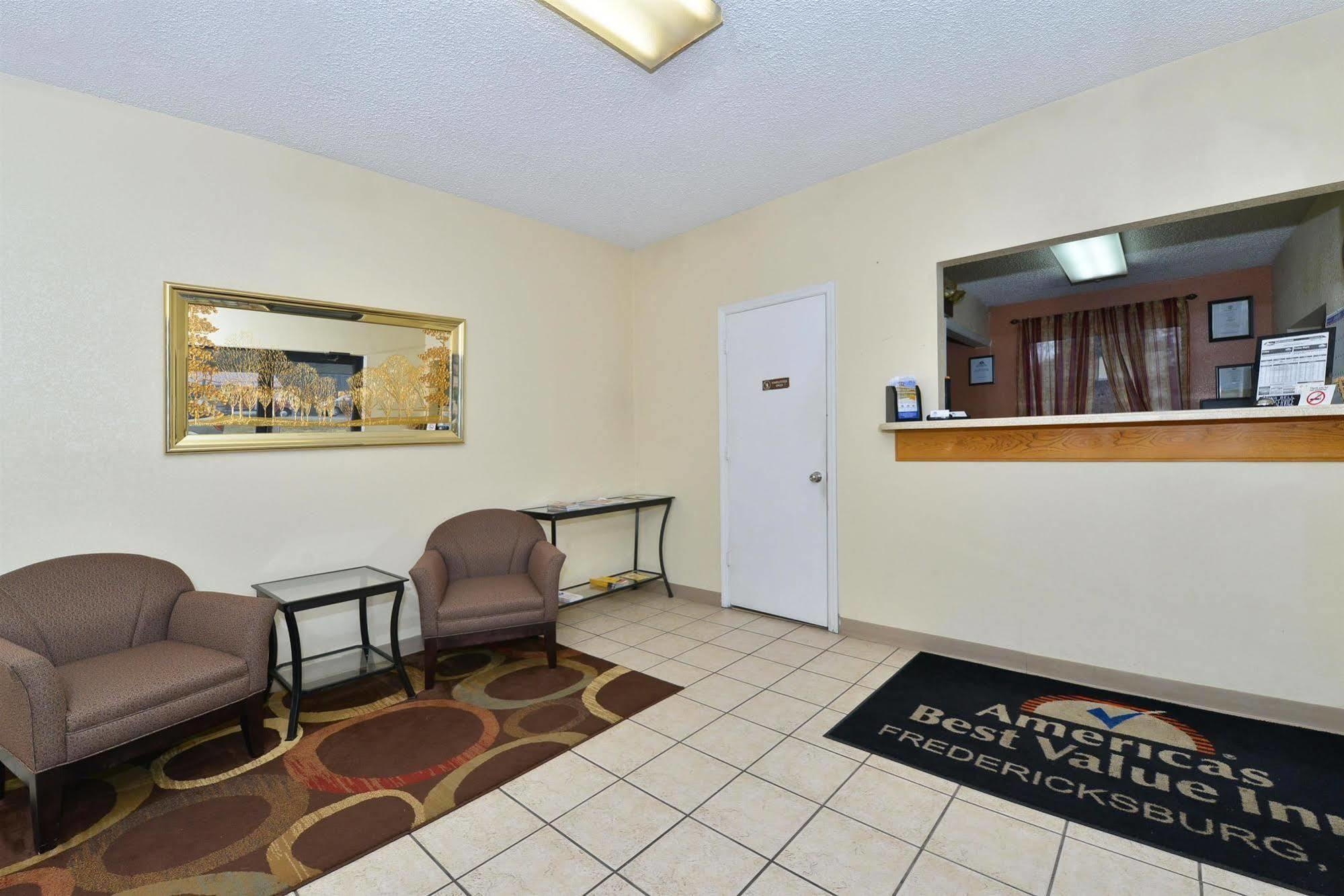 Americas Best Value Inn - Fredericksburg North Esterno foto